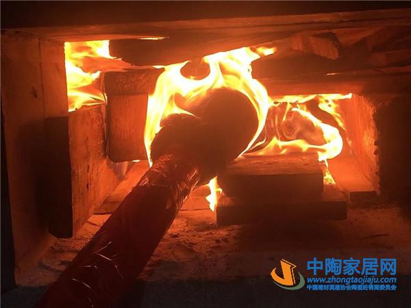 陶瓷十大品牌東鵬清遠基地4#雙層巖板窯爐正式點火